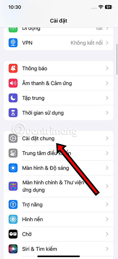 Chọn ứng dụng Cài Đặt, kéo xuống và chọn Cài Đặt Chung