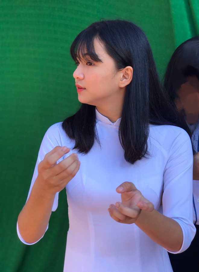 nu-sinh-2002-noi-tieng-sau-khoanh-khac-chup-anh-dien-ao-dai-d2a3906b-1679099687764713483353-1679110797398-16791107975511374166689 Bốn năm sau khoảnh khắc bị chụp lén gây bão, hot girl 2002 'lột xác' khó nhận ra nu sinh 2002 noi tieng sau khoanh khac chup anh dien ao dai d2a3906b 1679099687764713483353 1679110797398 16791107975511374166689