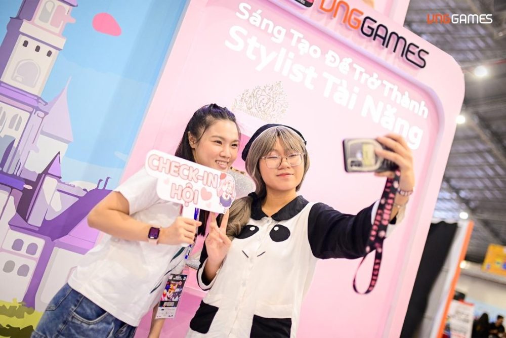 Tựa game Ngôi Sao Thời Trang VNG chào đón hơn 1000 fan cứng tại Color Fiesta 2023 o8edqsxkkm3ixuvb1iofdbvebvyrmcfaz3x4ow3vkwtkwz2xbvqs19wfxrmsdsg1u8uvfd7lwwlox3km9wzg5fqgwtocegsjpabejkl0jg