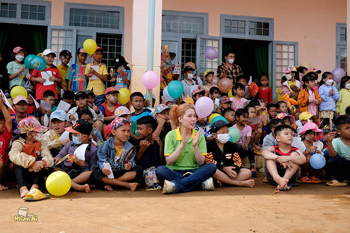 omg3q-bepnhanai-5 OMG 3Q chung tay Bếp Nhân Ái mang đến Trung Thu đầy ấm áp và ý nghĩa omg3q bepnhanai 5