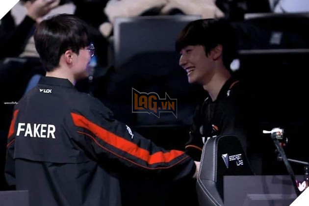 Mot doi thu cua Faker bat ngo duoc tieng thom nho vao hanh dong tinh te 4 Một đối thủ của Faker bất ngờ được tiếng thơm nhờ vào hành động tinh tế 4