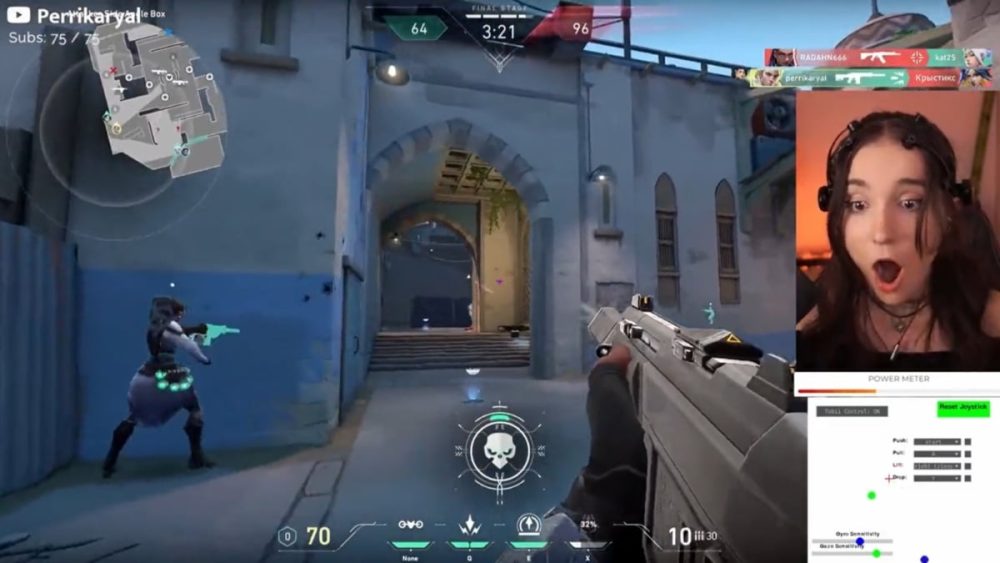 Nữ streamer chơi game bằng sóng não khiến anh em game thủ hoài nghi - Ảnh 2.