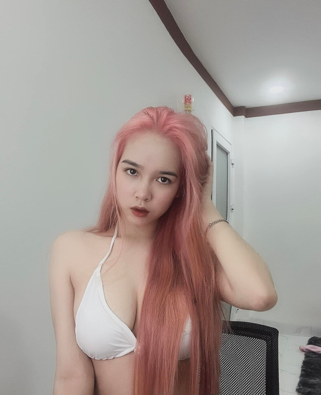 Sena có “tin vui với bạn gái mới quen, nữ streamer Chubby chỉ bình luận 4 chữ - Ảnh 3.