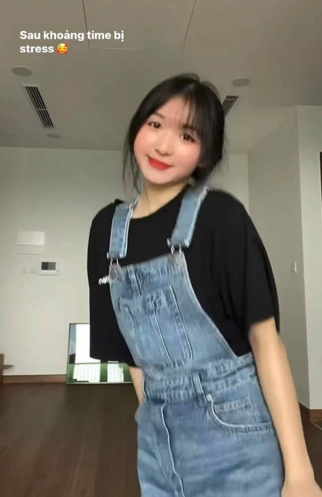 Vắng bóng trên mạng xã hội, bạn gái ADC stress suốt quãng thời gian dài? - Ảnh 3. Vắng bóng trên mạng xã hội, bạn gái ADC stress suốt quãng thời gian dài? - Ảnh 3.