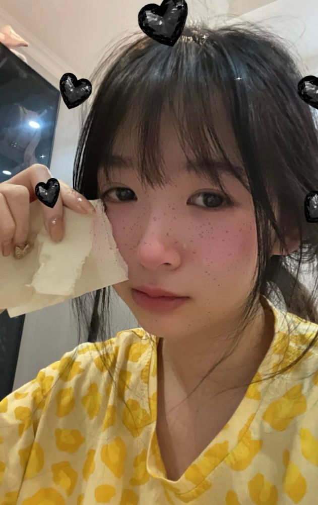 Vắng bóng trên mạng xã hội, bạn gái ADC stress suốt quãng thời gian dài? - Ảnh 4. Vắng bóng trên mạng xã hội, bạn gái ADC stress suốt quãng thời gian dài? - Ảnh 4.