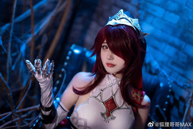 Nhan sắc nữ game thủ Genshin Impact khiến CĐM phải zoom ngay lập tức vì thấy phần trên thiếu... phụ kiện - Ảnh 5. Nhan sắc nữ game thủ Genshin Impact khiến CĐM phải zoom ngay lập tức vì thấy phần trên thiếu... phụ kiện - Ảnh 5.