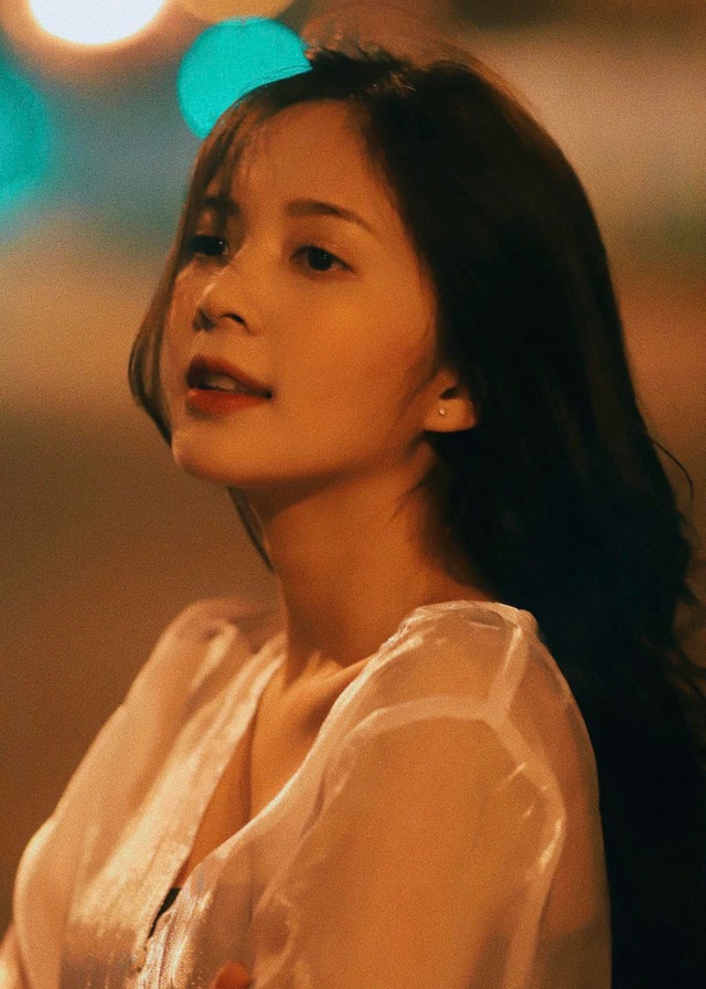 Cô nàng hot girl VTV nhỏ mà có võ cùng nhan sắc từng làm điêu đứng hàng triệu anh em và động thái gần đây nhất gây chú ý - Ảnh 2. Cô nàng hot girl VTV nhỏ mà có võ cùng nhan sắc từng làm điêu đứng hàng triệu anh em và động thái gần đây nhất gây chú ý - Ảnh 2.