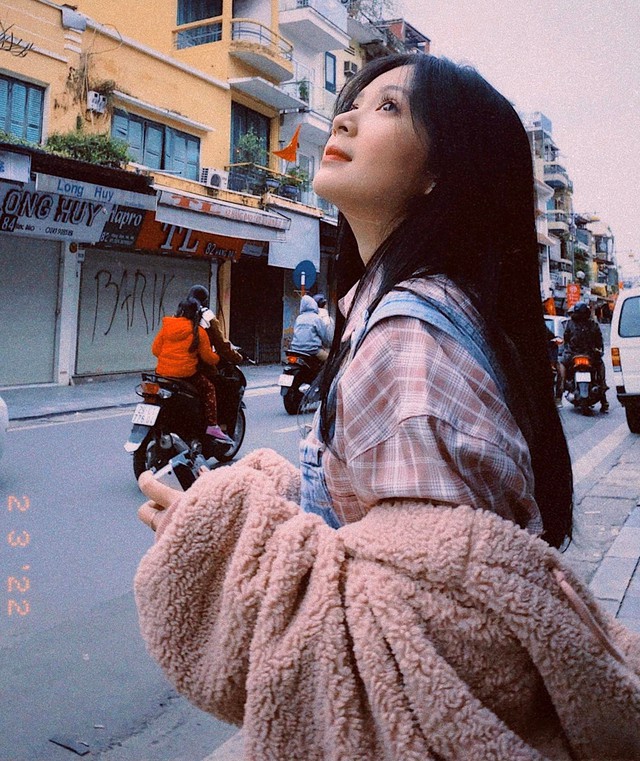 Cô nàng hot girl VTV nhỏ mà có võ cùng nhan sắc từng làm điêu đứng hàng triệu anh em và động thái gần đây nhất gây chú ý - Ảnh 9. Cô nàng hot girl VTV nhỏ mà có võ cùng nhan sắc từng làm điêu đứng hàng triệu anh em và động thái gần đây nhất gây chú ý - Ảnh 9.