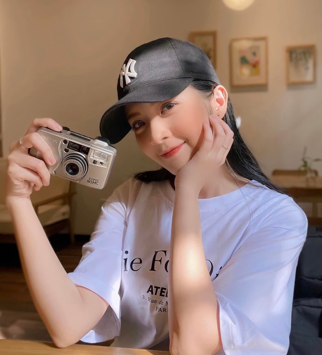 Cô nàng hot girl VTV nhỏ mà có võ cùng nhan sắc từng làm điêu đứng hàng triệu anh em và động thái gần đây nhất gây chú ý - Ảnh 10. Cô nàng hot girl VTV nhỏ mà có võ cùng nhan sắc từng làm điêu đứng hàng triệu anh em và động thái gần đây nhất gây chú ý - Ảnh 10.