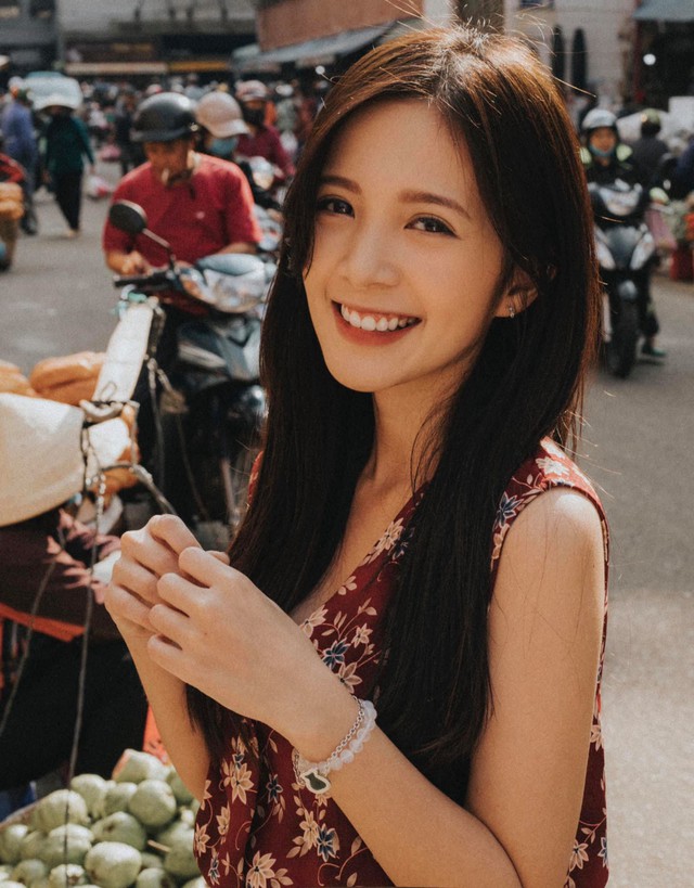 Cô nàng hot girl VTV nhỏ mà có võ cùng nhan sắc từng làm điêu đứng hàng triệu anh em và động thái gần đây nhất gây chú ý - Ảnh 3. Cô nàng hot girl VTV nhỏ mà có võ cùng nhan sắc từng làm điêu đứng hàng triệu anh em và động thái gần đây nhất gây chú ý - Ảnh 3.