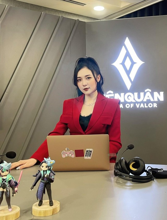 MC Phương Thảo thông báo vắng mặt một tuần, sầu não, thất vọng về cộng đồng Liên Quân quá khắt khe - Ảnh 1. MC Phương Thảo thông báo vắng mặt một tuần, sầu não, thất vọng về cộng đồng Liên Quân quá khắt khe - Ảnh 1.