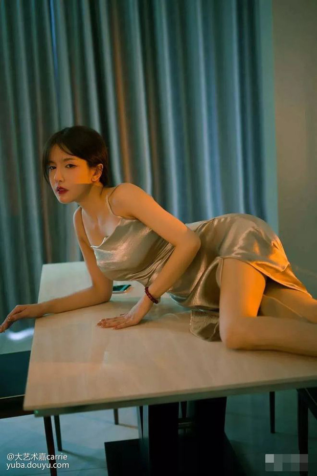 “Bà hàng xóm” danh từ khiến nhiều streamer làng game “lao đao, chỉ muốn tránh cho “nhẹ nợ - Ảnh 3. “Bà hàng xóm” danh từ khiến nhiều streamer làng game “lao đao, chỉ muốn tránh cho “nhẹ nợ - Ảnh 3.