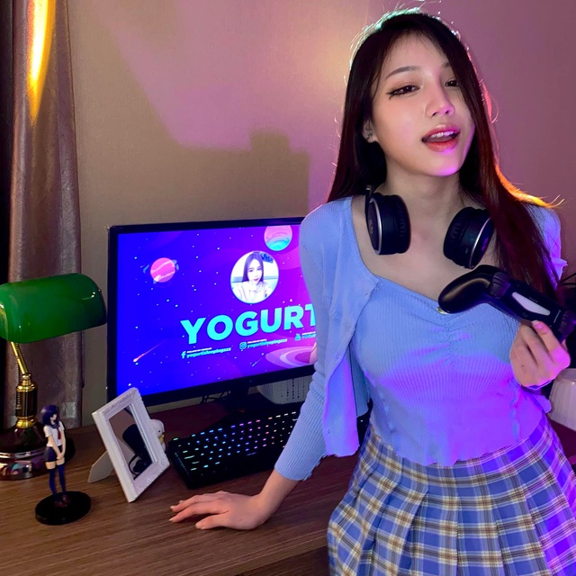 Tung hình ảnh lộ hàng của bản thân, nữ streamer thu hút gần nửa triệu lượt xem và lời cảnh tỉnh về những content r*c - Ảnh 1. Tung hình ảnh lộ hàng của bản thân, nữ streamer thu hút gần nửa triệu lượt xem và lời cảnh tỉnh về những content r*c - Ảnh 1.