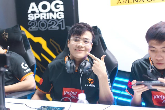 Daim bất ngờ rời Team Flash, cộng đồng mạng chắc cốp về tên của bến đỗ mới - Ảnh 4. Daim bất ngờ rời Team Flash, cộng đồng mạng chắc cốp về tên của bến đỗ mới - Ảnh 4.