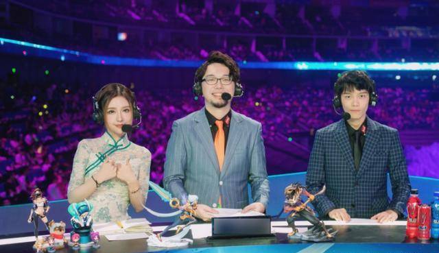 Nữ BLV nóng bỏng lộ nhan sắc quá khứ gây “choáng váng”, nhiều người không tin đây là một người - Ảnh 1. Nữ BLV nóng bỏng lộ nhan sắc quá khứ gây “choáng váng”, nhiều người không tin đây là một người - Ảnh 1.