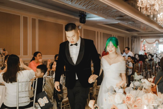 Hết dịch, làng game “ăn cỗ” mệt nghỉ, nhiều đám cưới khiến fan choáng váng về tốc độ! - Ảnh 3. Hết dịch, làng game “ăn cỗ” mệt nghỉ, nhiều đám cưới khiến fan choáng váng về tốc độ! - Ảnh 3.