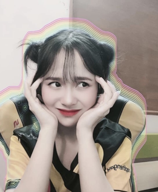 Những “bóng hồng” xinh đẹp “nở rộ” trên sân chơi Esports tại SEA Games 31 - Ảnh 2. Những “bóng hồng” xinh đẹp “nở rộ” trên sân chơi Esports tại SEA Games 31 - Ảnh 2.