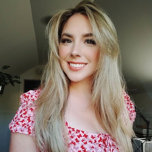 Ngồi yên đọc sách, nữ streamer thu hút hàng nghìn người xem trực tiếp, bỏ qua mọi chiêu trò “câu view - Ảnh 3.