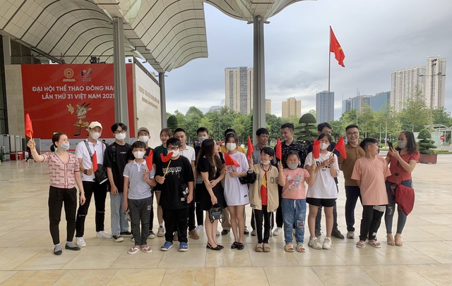 Phụ huynh cởi mở hơn với Esports sau SEA Games 31 - Ảnh 2. Phụ huynh cởi mở hơn với Esports sau SEA Games 31 - Ảnh 2.