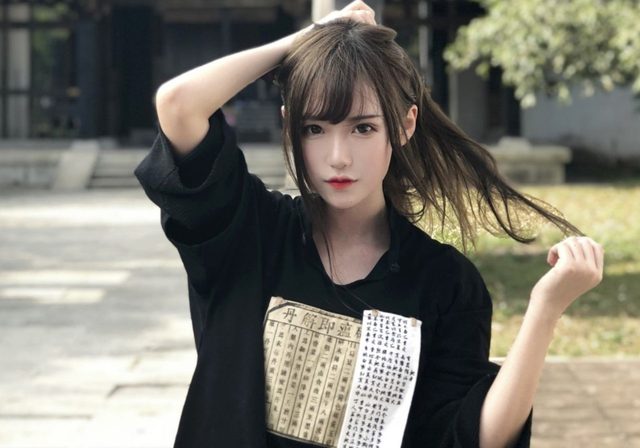 “Niềm vui chẳng tày gang”, người phát trực tiếp có thể gặp tình huống éo le sau khi được fan tặng quà “khủng” - Ảnh 2.