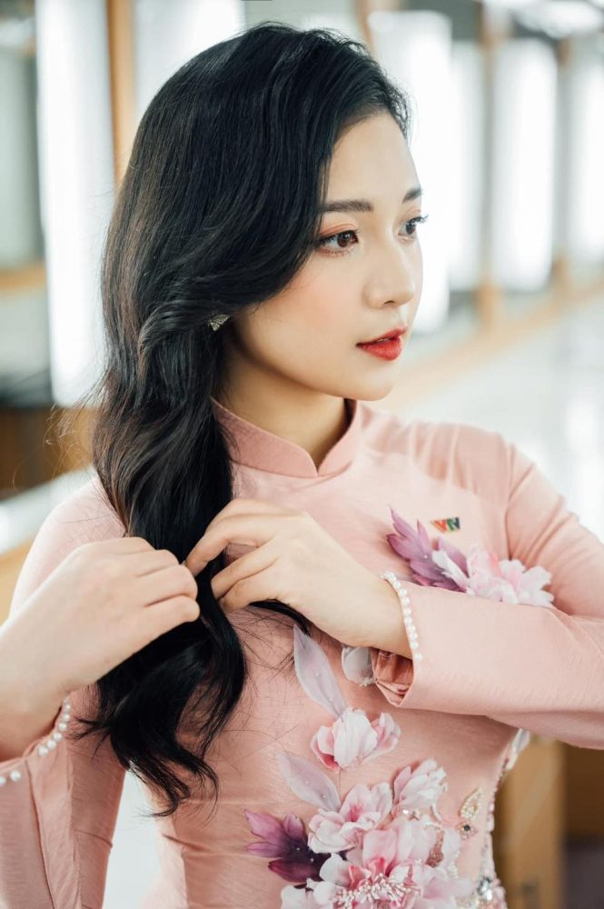 Xuất phát là sinh viên trường Báo, nữ MC Esports tâm sự “chuyện chưa kể trong ngày Báo chí Cách mạng Việt Nam - Ảnh 3. Xuất phát là sinh viên trường Báo, nữ MC Esports tâm sự “chuyện chưa kể trong ngày Báo chí Cách mạng Việt Nam - Ảnh 3.