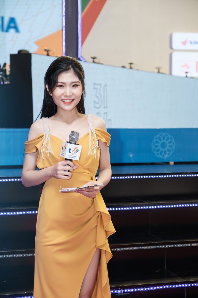 Xuất phát là sinh viên trường Báo, nữ MC Esports tâm sự “chuyện chưa kể trong ngày Báo chí Cách mạng Việt Nam - Ảnh 9. Xuất phát là sinh viên trường Báo, nữ MC Esports tâm sự “chuyện chưa kể trong ngày Báo chí Cách mạng Việt Nam - Ảnh 9.