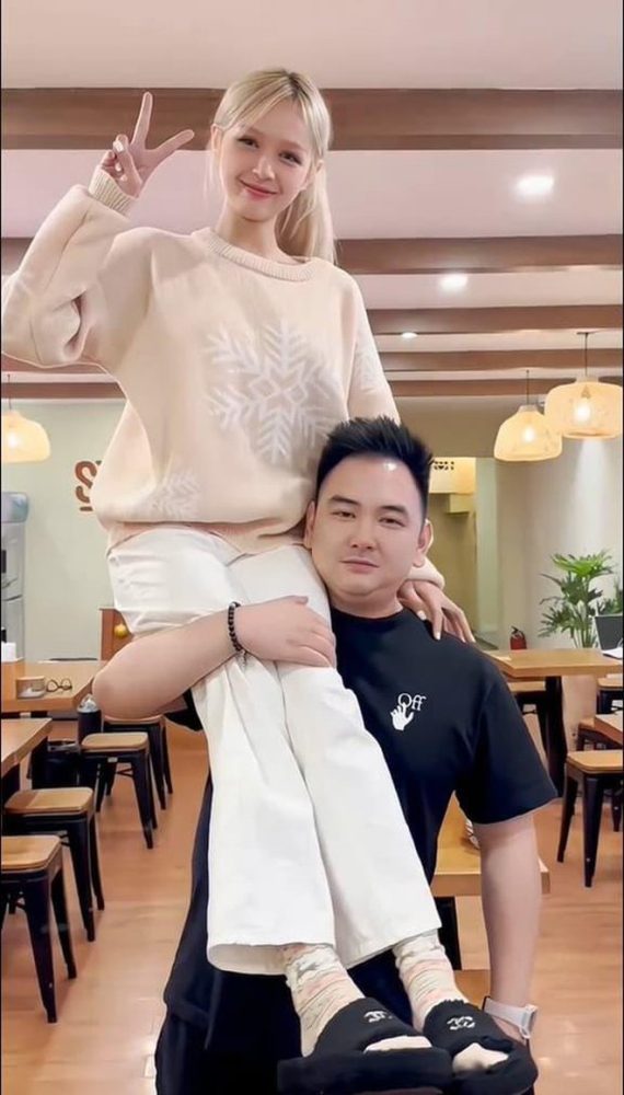 Hội streamer nịnh vợ: Thay ảnh đại diện hút triệu like photo 1 16807866729811492102191 1680838103089 16808381032991711273395