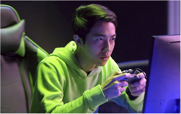 Crisdevilgamer tái ngộ Bomman trong buổi livestream ra mắt Metal Slug: Awakening - Ảnh 2. Crisdevilgamer tái ngộ Bomman trong buổi livestream ra mắt Metal Slug: Awakening - Ảnh 2.