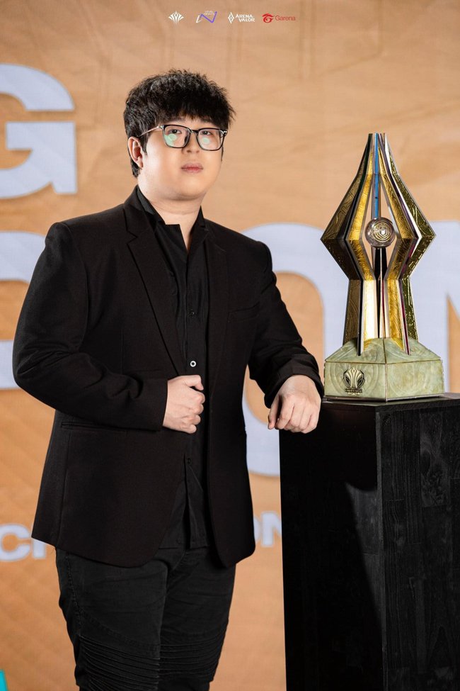 Điểm danh 3 HLV hứa hẹn đưa các đội tuyển Việt Nam lên ngôi tại APL 2022 - Ảnh 4. Điểm danh 3 HLV hứa hẹn đưa các đội tuyển Việt Nam lên ngôi tại APL 2022 - Ảnh 4.