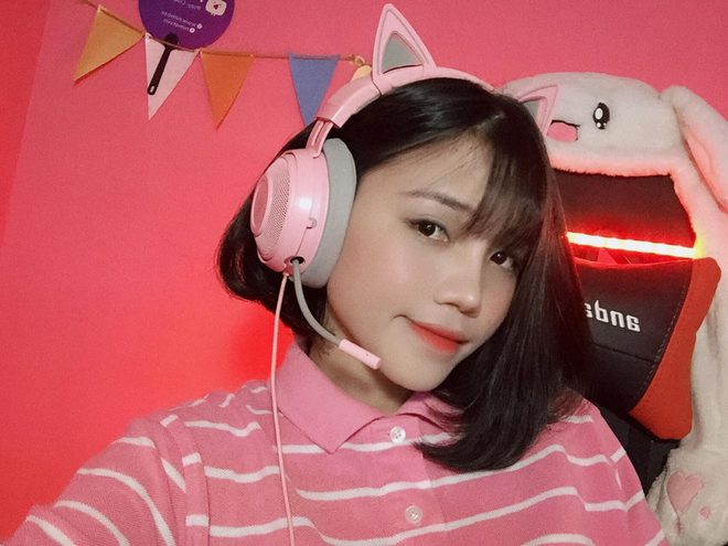 Gái xinh nổi bật giữa dàn sao team Độ Mixi, quá khứ thân thiết với MisThy, Linh Ngọc Đàm - Ảnh 2. Gái xinh nổi bật giữa dàn sao team Độ Mixi, quá khứ thân thiết với MisThy, Linh Ngọc Đàm - Ảnh 2.