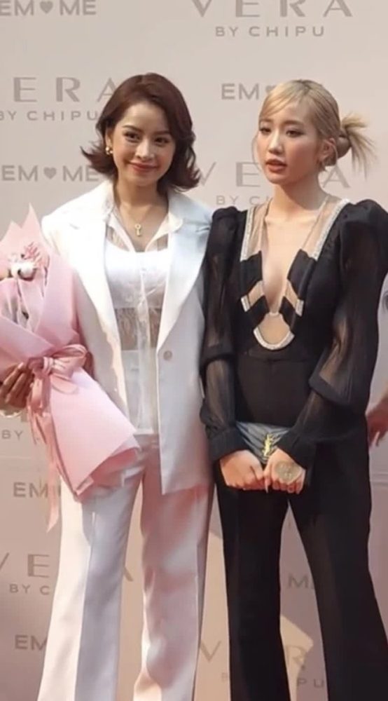 So kè nhan sắc Xoài Non - Huyền 204: Từ mặt mộc đến lên sóng truyền hình đều không bị dìm nhưng body ai nóng bỏng hơn? photo 11 16797236671841424528504 1679800027733 1679800027957518122595