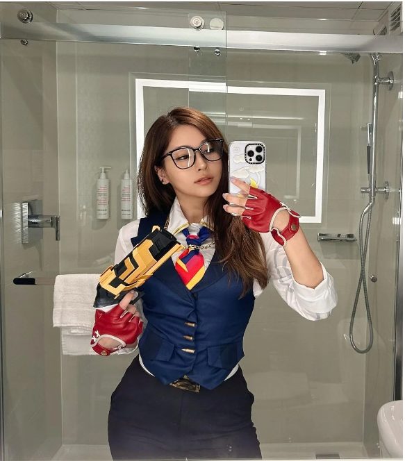 photo-1693293689203 photo-1693293689203