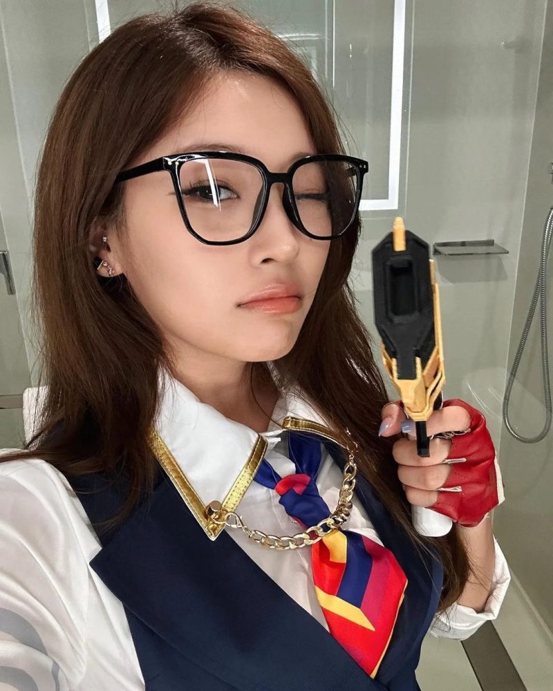 photo-1693293725086 photo-1693293725086