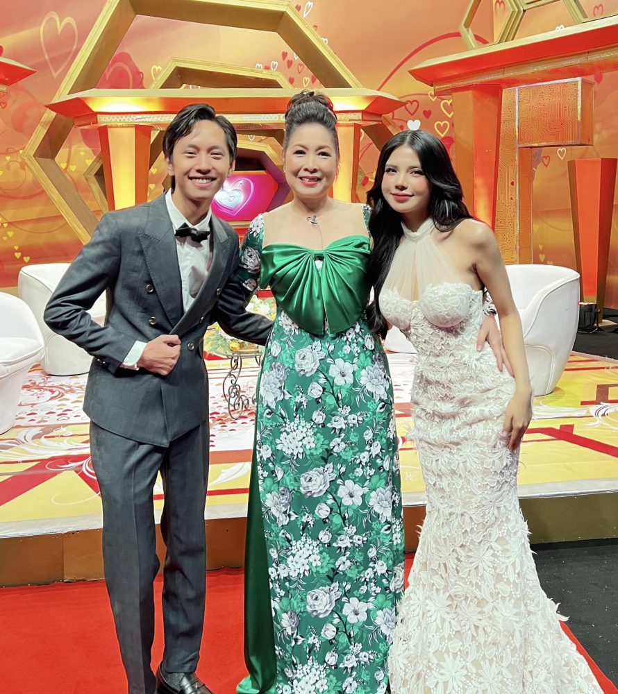 photo-1707966162640 photo-1707966162640