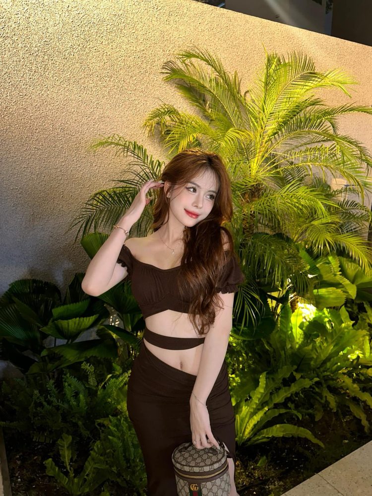 photo-1709788321357 photo-1709788321357