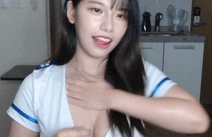 Thêm một nữ streamer khoe đoạn chat riêng tư với idol nổi tiếng, phản ứng của dân tình gây chú ý 28 Thêm một nữ streamer khoe đoạn chat riêng tư với idol nổi tiếng, phản ứng của dân tình gây chú ý photo 1710384294202 17103842943974576470 119 0 519 640 crop 1710384404285670093613png