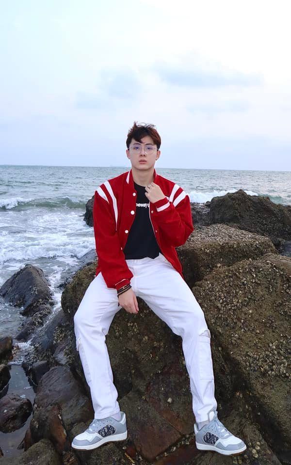 photo-1711242147427 photo-1711242147427