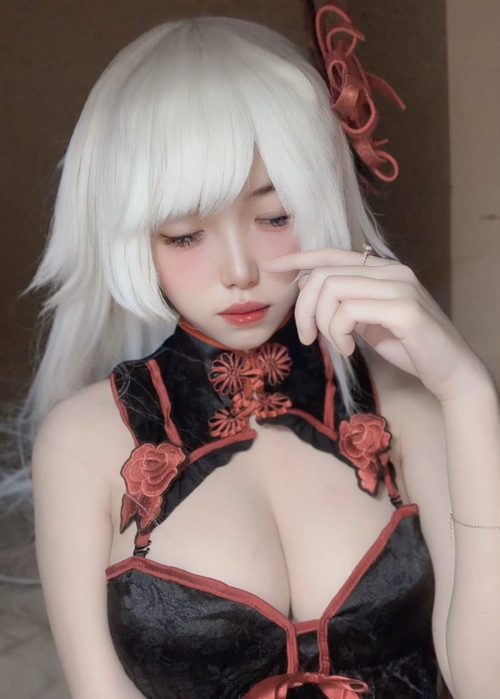 Hot girl Việt khiến cộng đồng quốc tế mê mẩn, gây bão với "tâm hồn tràn viền" trong màn cosplay mới photo 1712286345374 17122863456691900864646