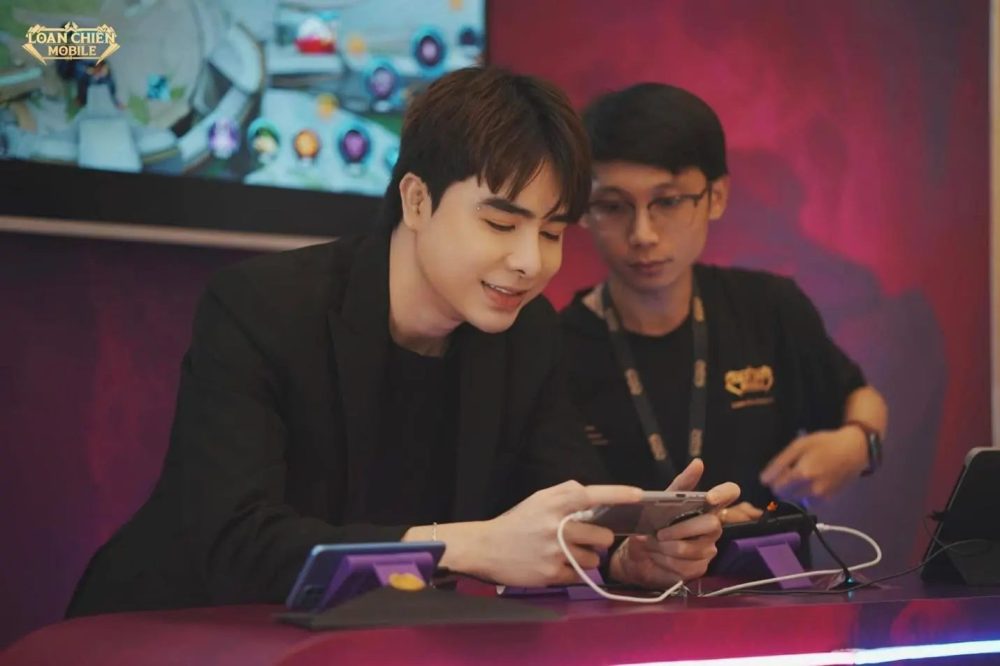 photo-1713164617378 photo-1713164617378