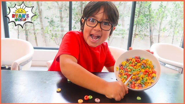 Cậu bé con lai Việt kiếm tiền đỉnh nhất thế giới: Kiếm gần 700 tỷ đồng/năm nhờ nghề đập hộp, trở thành triệu phú Youtuber khi mới 5 tuổi - Ảnh 3. Cậu bé con lai Việt kiếm tiền đỉnh nhất thế giới: Kiếm gần 700 tỷ đồng/năm nhờ nghề đập hộp, trở thành triệu phú Youtuber khi mới 5 tuổi - Ảnh 3.