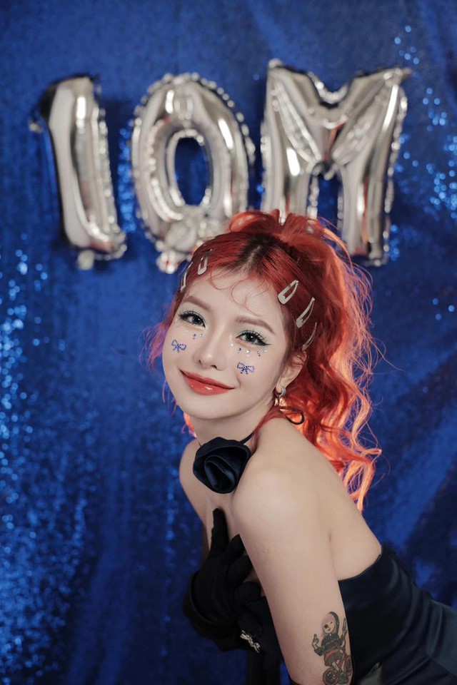 Ciin so kè Xuân Ca trong cùng khung hình, CĐM thất vọng ra mặt - Ảnh 1. Ciin so kè Xuân Ca trong cùng khung hình, CĐM thất vọng ra mặt - Ảnh 1.