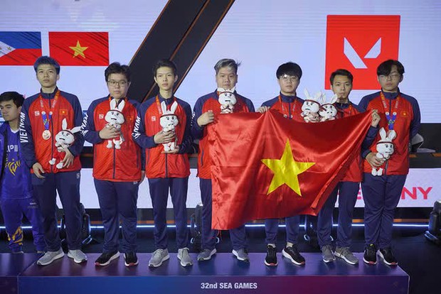Tổng kết huy chương của Esports Việt tại SEA Games 32: Bảo vệ vị thế độc tôn của Đột Kích! - Ảnh 9. Tổng kết huy chương của Esports Việt tại SEA Games 32: Bảo vệ vị thế độc tôn của Đột Kích! - Ảnh 9.