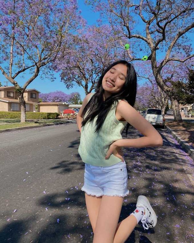 photo-2-1690035479206363462600-1690109480600-16901094809211655215655 Jenny Huỳnh tiết lộ gu người yêu lý tưởng: Có 4 tiêu chí, bật cười với điều cuối cùng photo 2 1690035479206363462600 1690109480600 16901094809211655215655