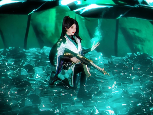 Nữ sinh RMIT hóa đặc vụ VALORANT, chất hơn nước cất! - Ảnh 4. Nữ sinh RMIT hóa đặc vụ VALORANT, chất hơn nước cất! - Ảnh 4.