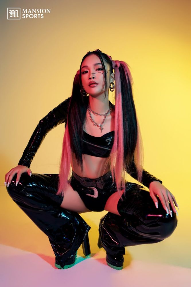 Nữ MC VALORANT bùng nổ với diện mạo mới, tự tin khoe body bốc lửa