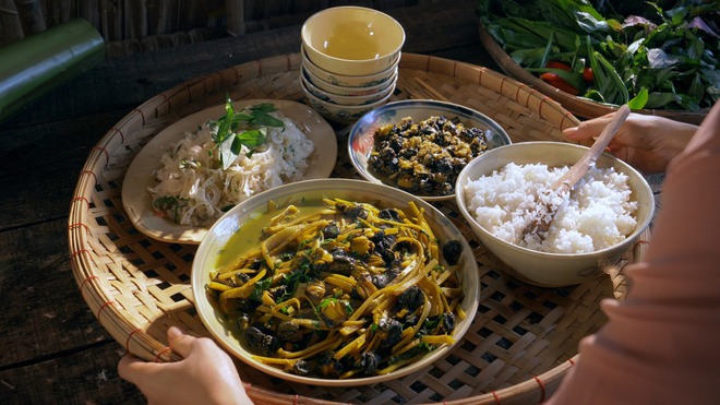 photo-24-16858964874131535689419-1685952916476-1685952916718944881956 3 cô thôn nữ miệt vườn nổi tiếng nhất hiện nay, khiến ai nhìn vào cũng phải nghẹn ngào: "Nhớ quê quá!" photo 24 16858964874131535689419 1685952916476 1685952916718944881956