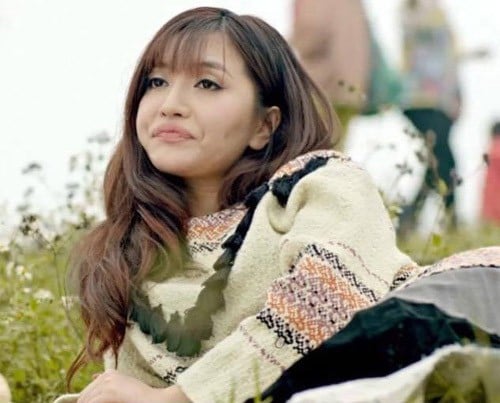 Bích Phương hé lộ chuyện bị chủ quán đòi nợ, hạ quyết tâm chinh phục Liên Quân- Ảnh 1. Bích Phương hé lộ chuyện bị chủ quán đòi nợ, hạ quyết tâm chinh phục Liên Quân- Ảnh 1.