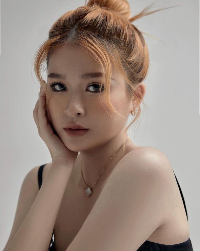 TikToker Chao khoe sắc vóc ở tuổi 20 - Ảnh 1. TikToker Chao khoe sắc vóc ở tuổi 20 - Ảnh 1.