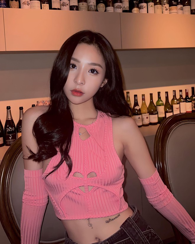 photo-3-16919750839051308349157-1691980854493-16919808545731997217507 Bạn gái B Ray bị “khui” loạt ảnh thời chưa phẫu thuật thẩm mỹ, khác cỡ nào mà chính chủ phải lên tiếng? photo 3 16919750839051308349157 1691980854493 16919808545731997217507