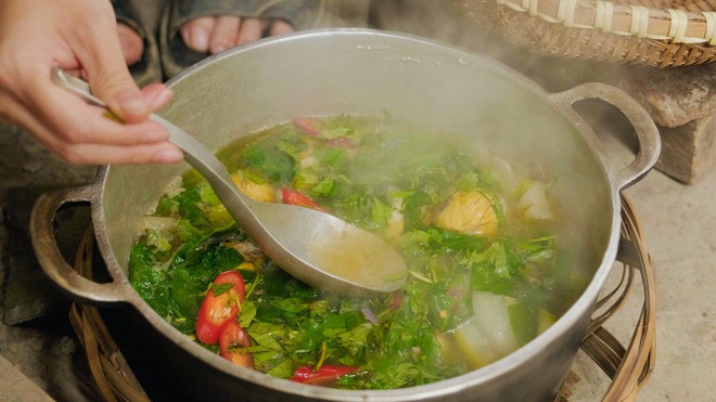 "Thôn nữ" sinh năm 2003 làm người xa quê xao xuyến với loạt cơm nhà đậm chất tuổi thơ photo 4 16848035861021783964877 1684828748407 16848287484721814070314